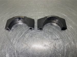 Liebherr L544 -Differential bearing block/Lagerblock