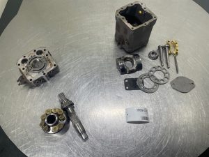 Volvo EW140C-Linde-Pump parts/Teile/Pomp onderdelen