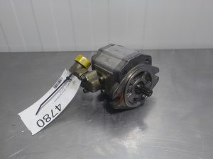 Sauer Sundstrand SNP2/8SSC06REPG/7G - Gearpump