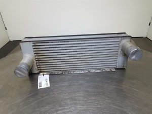 Ahlmann AZ210E-23123601-Cooler/Kühler/Koeler