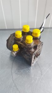 Ahlmann AZ14-LAGCSD140-24.17,5-2S-Steering unit/Orbitrol