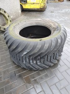 BKT 600/55-26.5 - Tyre/Reifen/Band