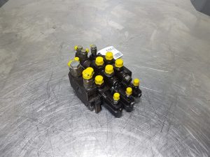 Ahlmann 4101287A - Valve/Wegeventil 3-Fach/Ventiel