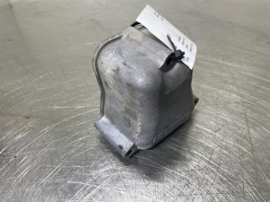 Liebherr L544-9880673-Cilinder head cover