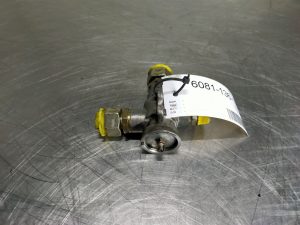 Volvo L30B-Z / X-VOE11090245-Behr 124755H-Thermostat