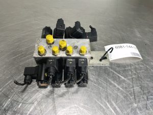 Bucher CITYCAT5000-Bucher Hydraulics WSH03M4G-Valve