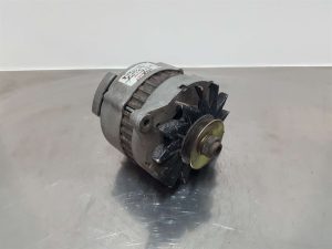 Dynamo 12V 65A-8AR2200L-Alternator/Lichtmaschine/Dynamo