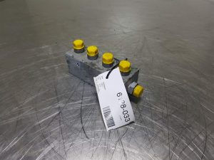 Sennebogen 818E-SC13-SE-02-15-Manifold