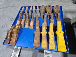 Bucket/Tieflöffel/Bak - Tooth/Zahn/Tand