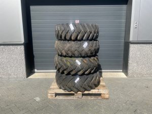 Everest 12.5-18 - Tire/Reifen/Band
