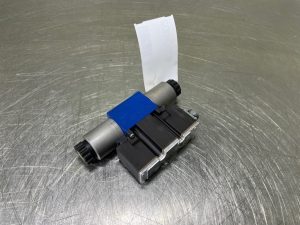 Rexroth 4WRAE6W15-23/G24N9K31/F1V-R900908195-Valve/Ventile