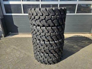 SWT 400/70R20 *NEW* - Tire/Reifen/Band