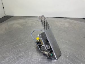 Liebherr A924B-9075098/9198863-Gas pedal