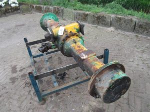 International 462103100005 - Axle/Achse/As