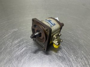 Komatsu WA200-Kracht KM1/11-Gearpump/Zahnradpumpe