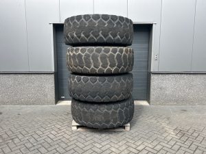 Hyundai HL757-Aeolus 20.5R25 (525/80R25)-Tire/Reifen/Band