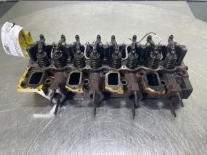 Deutz BF4M1013E - Cylinder head/Zylinderköpf/Cilinderkop