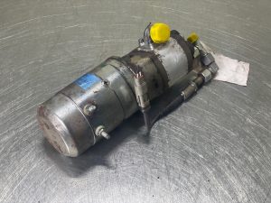 Liebherr L524-10684001-Compact-/steering unit