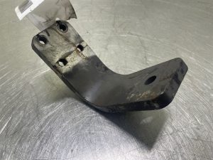 Ahlmann AS900-23113788-Cummins B3.3T-Motor mount/Halter