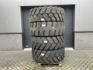 Claas CL956-Michelin 17.5R25-Tire/Reifen/Band