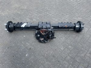 Yanmar V7-5904661764-ZF MT-L3015II-4472004384-Axle/Achse