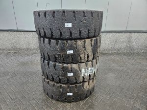New Holland W110C-Barkley 17.5R25-Tire/Reifen/Band