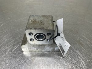 Liebherr A934C-10060895-Cylinder block
