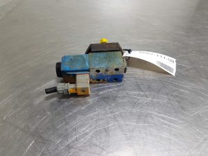 Liebherr L508-Vickers DG4V32AMUH760-NG6 4/2 Valve 24V