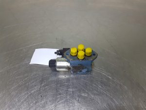 Schaeff SKL853-Bosch 081WV06P1V1014-NG6 4/2 Valve 12V