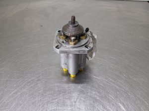 Schaeff SKS661-David Brown PRSVC-Servo valve/Servoventil