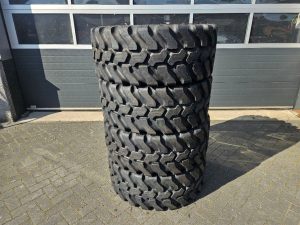 SWT 405/70R20 (16.0/70R20) *NEW* - Tire/Reifen/Band
