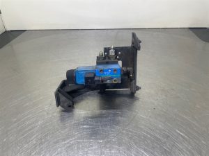 Vickers DG4V3S2ALHMUH560 - 24VDC - NG6 Assembly