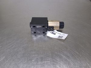 Parker D3W20HNKW30 - NG10 4/2 Valve 12V