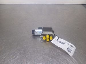 Schaeff SKS634-Argo Hytos RPE3-062C51-NG6 4/2 Valve 12V