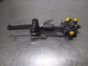 Ahlmann AZ210-4189885P-Stuetzventilschaltung/Zwenkventiel