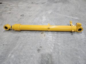 Caterpillar M316 M318 Bucket cylinder/Tieflöffelzylinder