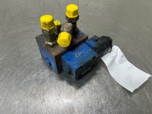 Hitachi ZW150PL-Rexroth 4WE6C62/EG24N9C118D-NG6 Assembly