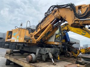 Liebherr A904 A 904  (For parts)