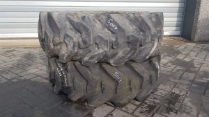 Deestone 12.5/80-18 Tyre/Reifen/Band