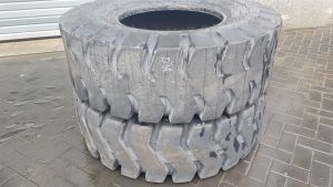 BKT 17.5-25 Tyre/Reifen/Band