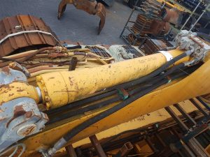 Liebherr R914B 9902208 Bucket cylinder