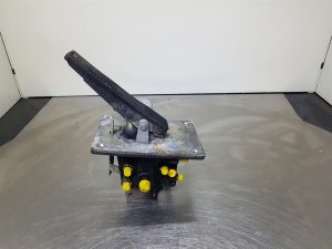 Liebherr L538 Rexroth LT17MFEA-40/060-160B40RAG24FOE/40MSO17 Brake pedal