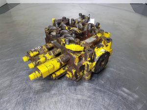 Komatsu WA270-3 David Brown MVBT01059DDF27VS