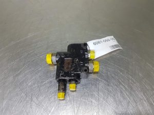 Ahlmann AL100-Char-Lynn-Priority valve/Prioritaetsventil