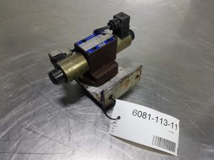 Volvo L45F-TP-Poclain KV-4/3-5K0-6-6-NG6 4/3 Valve 24V