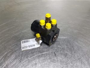 Ahlmann AZ200 Char-Lynn 2631098082 Char-Lynn 2631098082-Steering unit