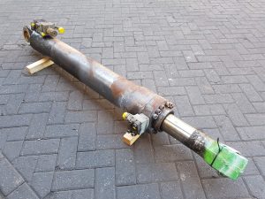 Sennebogen 818E Lifting cylinder/Lifting cylinder/Lifting cylinder