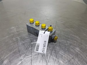 Sennebogen 818E SC13-SE-02-15 Valve/Valve/Valve