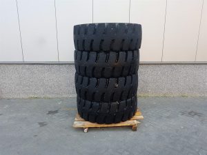Liebherr L514 Stereo Goodyear 17.5-R25 Tire/Reifen/Band