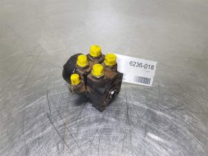 Ahlmann AZ14-LAGCSD140-24.17,5-2S-Steering unit/Orbitrol